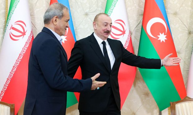 سفر پزشکیان به جمهوری آذربایجان؛ آغازی برای پروازی دیگر سفر پزشکیان به جمهوری آذربایجان؛ آغازی برای پروازی دیگر
